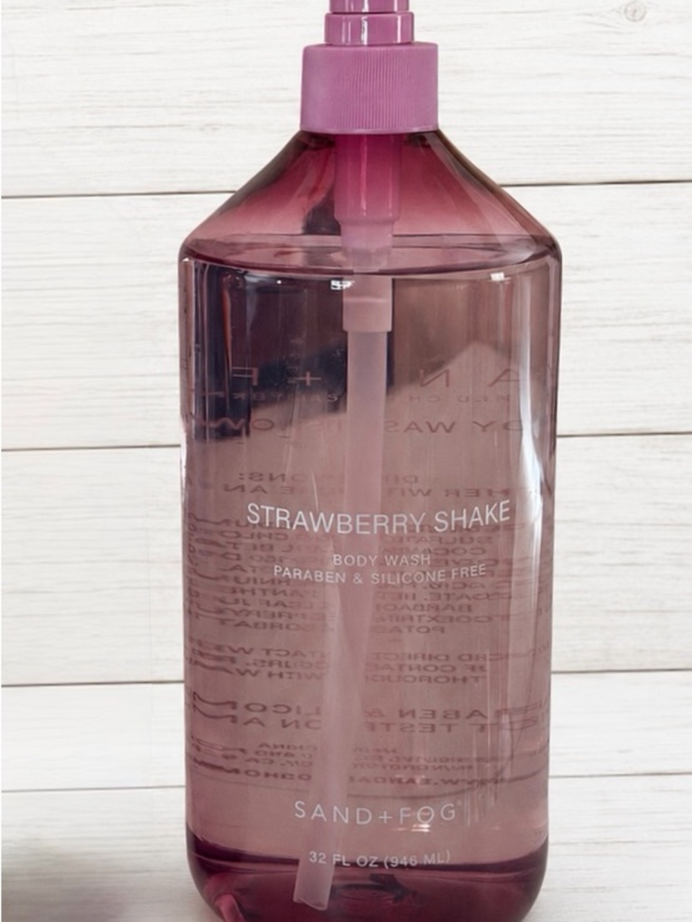 Strawberry Shake Sand + Fog Body Wash